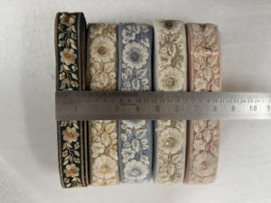 Cordones bordados de diseño floral hechos a medida en tela de red en colores pastel claros para vestidos de novia de 1,25 pulgadas de ancho. - Product Image 4