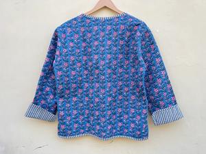 Chaqueta acolchada de algodón con estampado de bloque de mano reversible, chaqueta, abrigo Sari Kantha de algodón, Chaqueta corta - Product Image 2