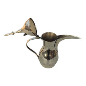 Théière Dallah en métal arabe fini poli de qualité haut de gamme pour le dessus de table de restaurant extérieur servant la cafetière Dallah - Product Image 2