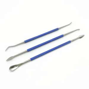 Un kit de herramientas de precisión diseñado para dentistas, cirujanos dentales y clínicos, fabricado con acero inoxidable de grado médico de alta calidad. - Product Image 3