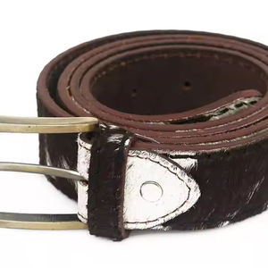 Cinturón de Cuero Vacuno de Diseño Personalizado de Alta Calidad 2026, Estilo Único Más Vendido, Color Sólido, Logotipo Personalizable - Product Image 1