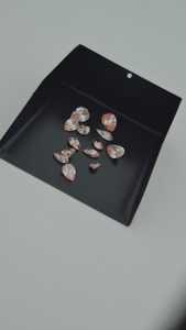 Joyería de Lujo con Diamante de Laboratorio en Corte Pera, Color Rosa Claro, para Mujer, con Certificado IGI - Product Image 4