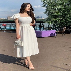 Robe chemise décontractée longue pour femme, élégante, unie, ample, en tricot de rayonne, polyester, élasthanne et tissu Roma, à manches bouffantes - Product Image 2