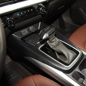 Berline d'occasion 2023, 1.5 hybride, boîte automatique, conduite à gauche, jantes R16, norme d'émission Euro VI, moteur atmosphérique - Product Image 5