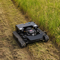 Tondeuse à gazon commerciale télécommandée avec capacité de montée à 55 degrés pour pentes raides et terrains inégaux