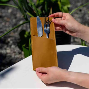 Cubiertos de cuero genuino respetuosos con el medio ambiente hechos a mano rústicos para restaurante organizador de mesa de comedor de lujo elegante LRCH-0008 - Product Image 2