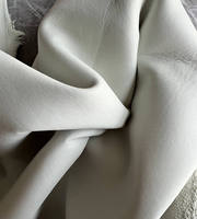 Peaux de chèvre humides bleues, peaux de mouton bleues, peau de chèvre humide bleue, cuir souple et durable, cuir humide bleu, cuir brut organique pur salé
