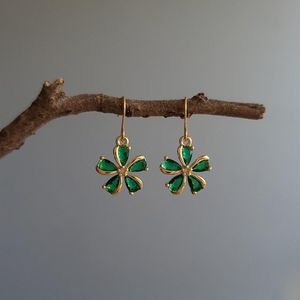 Pendientes de Plata de Ley Natural con Esmeralda, Corte Pera, Raro, Blanco, Bonito, Diseño Floral, Verde, Dorado, Pendientes Colgantes, Regalo para Ella - Product Image 5