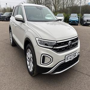 Volkswagen T-Roc 1.5 TSI STYLE HATCHBACK 2023 abordable (conduite à gauche/droite) - Product Image 4