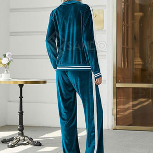 Chándal de terciopelo personalizado de fabricante de Pakistán para mujer de talla grande MOQ bajo para invierno - Product Image 5