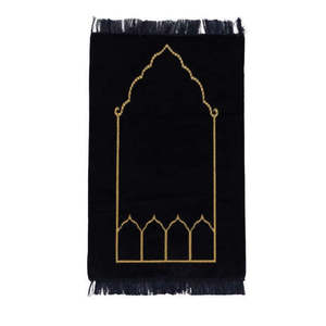 Alfombra de Oración Premium Qusayr para una Experiencia de Oración Confortable - Product Image 2