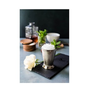 Good Shiny Silver Derby Julep Cup Elegante Mint Julep Cup para bodas y ocasiones para cócteles y fiestas - Product Image 1