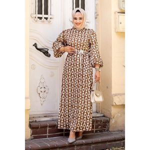 Robe hijab en satin à motifs en chaîne - Product Image 2
