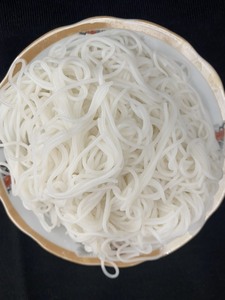 Nouilles séchées vietnamiennes traditionnelles de qualité supérieure, sachet personnalisé, faible teneur en glucides, à base de riz blanc 100%, prix de gros pour la cuisine - Product Image 6