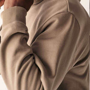 Sudadera clásica para hombre de uso diario, ajuste esencial, estructura corporal práctica, interior cómodo y calidad textil equilibrada - Product Image 6