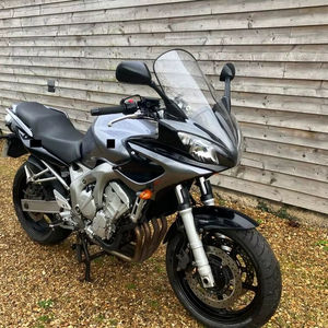 FZ6 Fazers 600cc de Calidad (Motocicleta) - Product Image 1