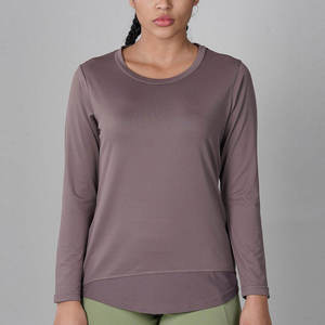 Chemises de compression pour femmes légères et confortables, coupe ajustée, unies, pour le yoga. - Product Image 5