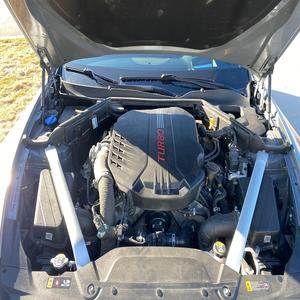 ¡Oferta Imperdible! Kia Stinger Tribute Edition 2023 Súper Limpio, V6 Twin-Turbo, Tracción Total, Gris Mate Moonscape, Sedán de Lujo - Product Image 5