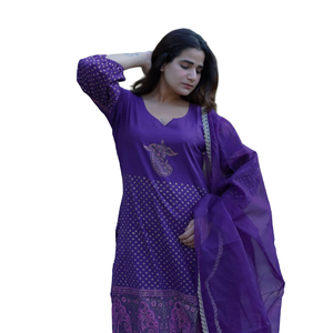 Ensemble de costume en coton imprimé à la main Vamika Royal Orchid avec dupatta en organza pour le meilleur prix de gros - Product Image 1