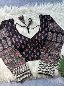 Blouse prête-à-porter en coton double imprimé Ajrakh, entièrement cousue, à manches longues - Product Image 2