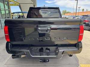 2024 L O T U S E M E Y A AWD SUV con portaequipajes de metal automático Volante izquierdo Asientos de cuero Batería de litio Drive AWD USADO - Product Image 3