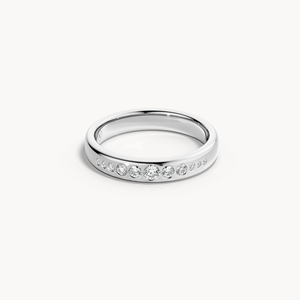 Bague de mariage en or 14 carats avec diamant de laboratoire taille brillant gradué - Product Image 1