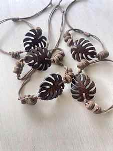 BEST SELLING coconut shell accessories for hanging display use enhancing interior decoration and visual presentation Vietnam - Product Image 3