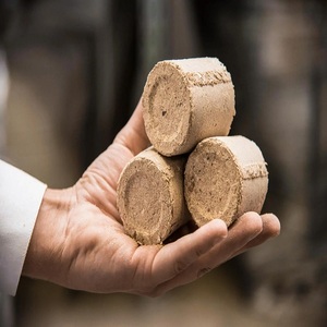 Livraison rapide, vente en gros, briquettes de bois de raphia de haute qualité, bon marché, premium, 6 cm, paquets de 10 kg, en vente, conçues pour les acheteurs - Product Image 2