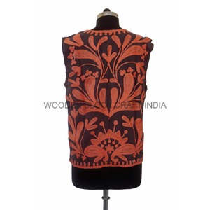 Chaqueta Corta de Algodón Acolchada Hecha a Mano para Mujer, Estilo Bohemio Indio Vintage, Bordado Floral Caprichoso, Ribete Suzani, Invierno Otoño - Product Image 5
