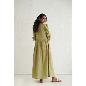 Robe maxi longue à col en V pour femme, couleur vert olive unie, manches courtes, coupe ample, décontractée, été, taille naturelle, lavable, avec poches - Product Image 4