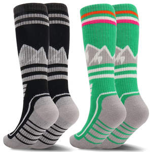 Dernière collection de chaussettes de sport imprimées avec logo personnalisé de haute qualité pour l'équitation Vente en gros directe d'usine - Product Image 3