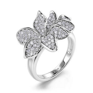 Anillo de Boda Jeulia Petal Bloom de Plata de Ley Chapada en Rodio con Incrustaciones de Garras - Product Image 2