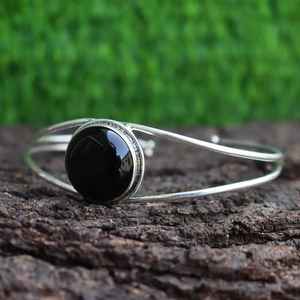 Bracelet réglable fait à la main en argent sterling 925 pierre précieuse d'onyx noir d'excellente qualité personnalisée pour l'anniversaire des femmes - Product Image 3