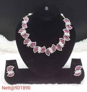 Elegante conjunto de Joyería de diamantes americanos para Mujer | Collar y pendientes radiantes para complementar su declaración de moda, regalo ideal - Product Image 5