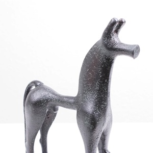 Accent Horse Pisapapeles Oficina Escritorio Showpiece Hierro forjado Caballo sólido Escultura Mesa Objeto decorativo Perfecto para regalo - Product Image 5