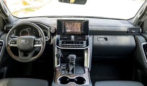 รถยนต์แลนด์ครุยเซอร์ LC300 GX-R ปี 2025 ใหม่เอี่ยม เครื่องยนต์เบนซิน 4 ลิตร 6 สูบ ขับเคลื่อน 4 ล้อ SUV 7 ที่นั่ง มาตรฐานยูโร 5 กำลัง 204 แรงม้า เกียร์อัตโนมัติ พวงมาลัยซ้าย - Product Image 3