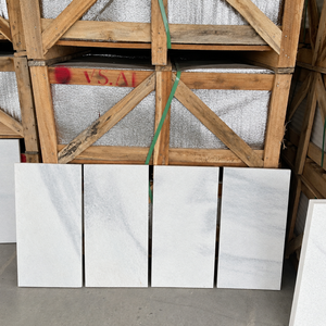 Dalles et carreaux de marbre blanc cristallin du Vietnam 40x40, polis, veinés gris naturel, pour revêtement mural, sol et salle de bain - Product Image 1
