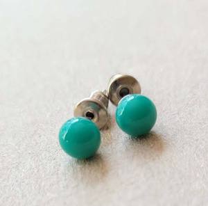 ต่างหูห้อยทรงพีระมิด 8 มม. ทำจากหินอะเมโซไนต์ ประดับด้วยเงินแท้ 925 ชุบทองวินเทจ ได้รับการรับรองจาก IGI เหมาะสำหรับเป็นของหมั้น - Product Image 1