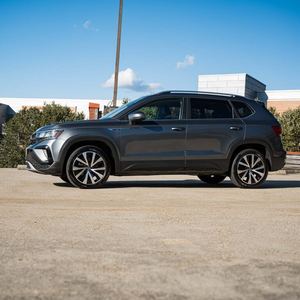 VOLKSWAGEN TAOS SE FWD 2023 USADO, Volante a la Izquierda/Derecha - Product Image 4