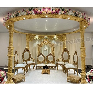 Mandap Tallado Mayur para Ceremonia de Boda Gujarati, Mandap con Tema de Palacio para Ceremonia de Boda India, Magnífico Mandap de Madera para Eventos en Australia - Product Image 1
