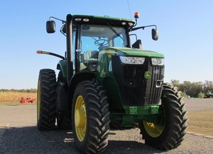 Tractores John Deere 7230R Usados, 185HP, 4WD, Transmisión por Engranajes, Uso Agrícola, con 1 Año de Garantía, Bomba y Rodamientos en Venta - Product Image 3