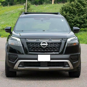 Nissan Pathfinder Rock Creek SUV 4x4 2023, sièges en cuir, toit ouvrant, caméra arrière 360°, transmission automatique, moteur essence 4.1-6L - Product Image 1