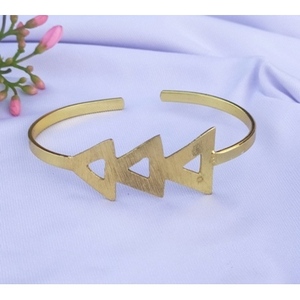 Bracelets en laiton faits à la main, plaqués or, design géométrique tendance, style unique et élégant - Product Image 6