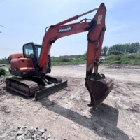 Mini-excavatrice Doosan DX60 d'occasion, 6T, sur chenilles, hydraulique, pour travaux de terrassement, prix avantageux, machine d'occasion d'origine, prête à l'emploi