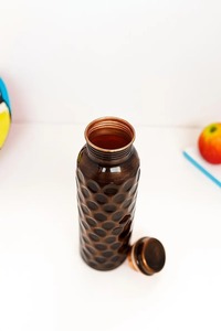 Bouteille d'eau en cuivre pur de qualité supérieure pour la salle de sport à domicile et l'extérieur avec une finition élégante - Product Image 5