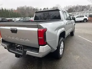 โตโยต้า ทาโคมา SR5 ปี 2024 ราคาไม่แพง - Product Image 3