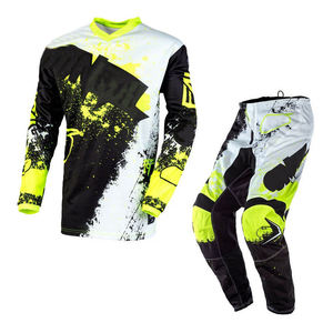 ชุดมอเตอร์ไซค์คุณภาพสูงแบบสั่งทำพิเศษ ผลิตจากโพลีเอสเตอร์/ไนลอน ระบายอากาศได้ดี ใช้ได้ทั้งฤดูร้อนและฤดูหนาว ออกแบบมาเพื่อความปลอดภัยในการขับขี่ทั้งบนสนามแข่งและบนถนน - Product Image 1