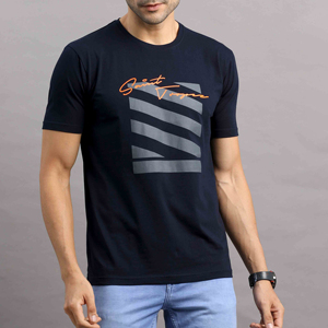 เสื้อยืดผู้ชายสไตล์ใหม่ พิมพ์ลายสตรีทแวร์ คุณภาพดีเยี่ยม ทรงหลวม แขนสั้น ผ้าฝ้าย 100% คอกลม - Product Image 1