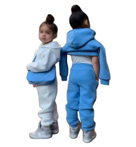 Chándal personalizado para niños, conjunto de chándal acampanado de 2 piezas de alta calidad, conjunto de pantalones de chándal y sudadera de algodón grueso y cálido - Product Image 4