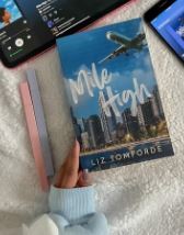 Mile High de Liz Tomforde, Libro de Bolsillo, Bestseller, Romance, Historia de Amor - Product Image 3